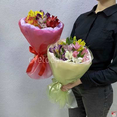 Мини букет из цветных альстромерий с доставкой в Магнитогорске