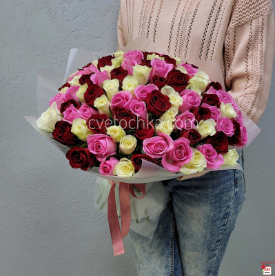 Букет из 101 мини розы с доставкой в Магнитогорске 