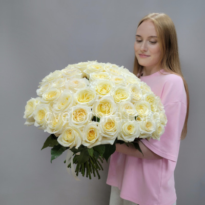 Букет из 51 сливочной розы Эквадор 50 см