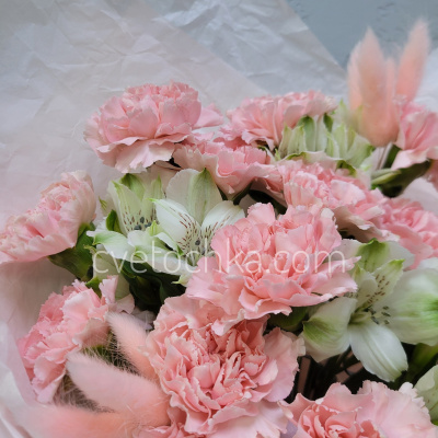 "Океан чувств" букет из гвоздик и альстромерий