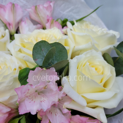 "Мерси" букет с розами и альстромериями