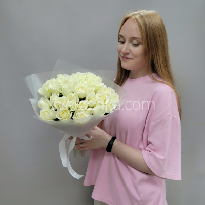 Букет из 35 белых мини роз
